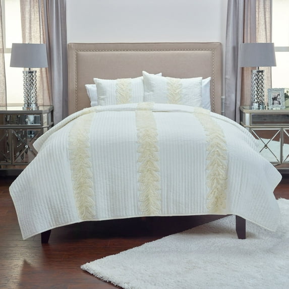 Rizzy Home Adela Ivory Quilt 106" x 92"