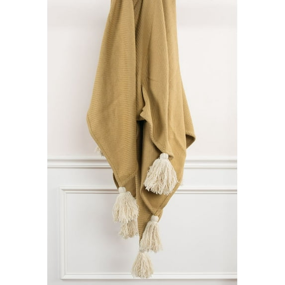 Rizzy Home Nonsolid Solid Camel 50"x60" Throw