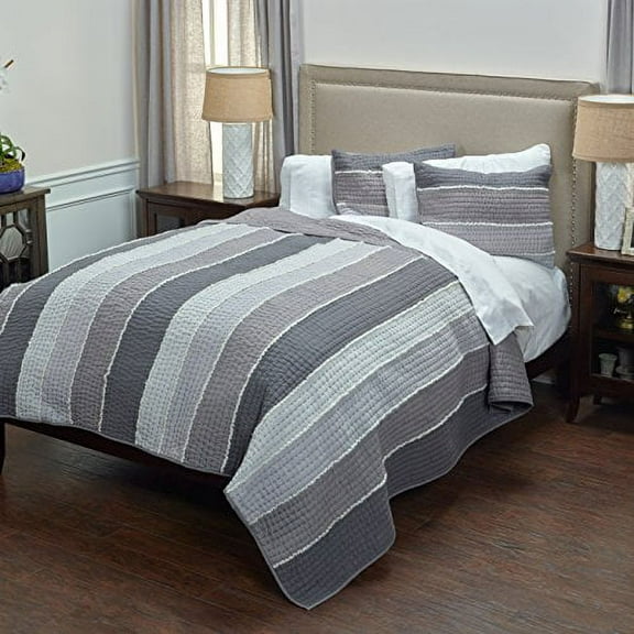 Rizzy Home Olivia Grace Cotton Quilt in Gray King