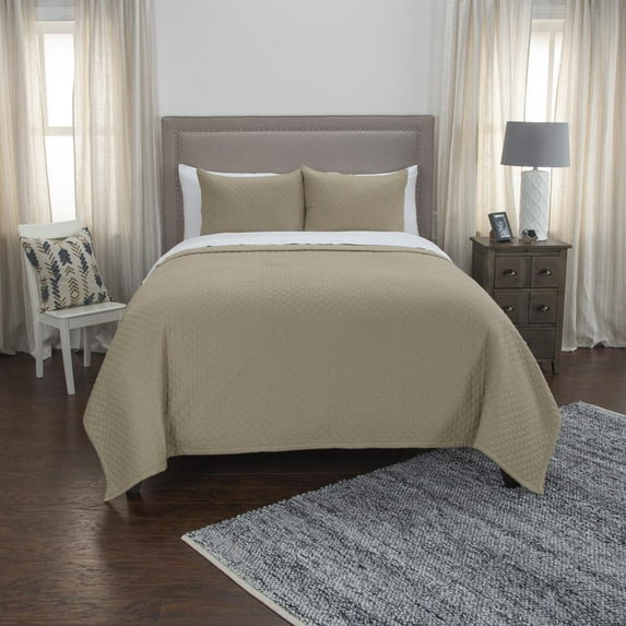 Rizzy Home Transitional Donny Osmond Solid Quilt With Taupe DOHBQ4456TA009092