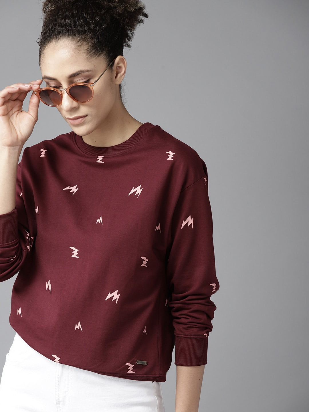 Full Sleeve Round Neck Plain Maroon Ladies Sweatshirt, Size: Small at Rs  260/piece in Mumbai