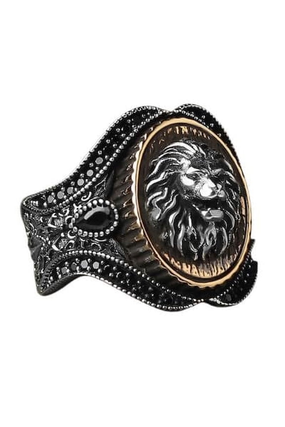 Sterling Silver Lion Ring with Onyx Stone Embellishment | 8.5
