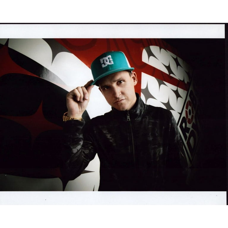 Rob Dyrdek With Aqua Dc Hat Photo Print 8 x 10 Item MVM02191