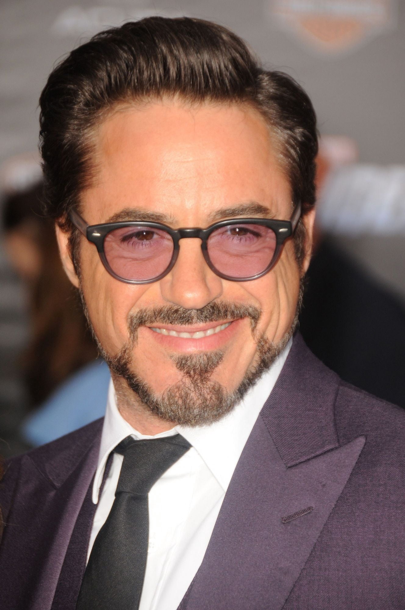 Robert Downey Jr At Arrivals For The Avengers Premiere Canvas Art - (16 x 20)