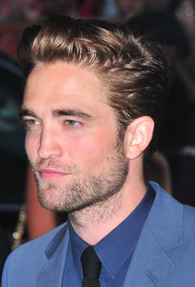 Robert Pattinson At Arrivals For Cosmopolis Premiere Canvas Art - (16 x 20)