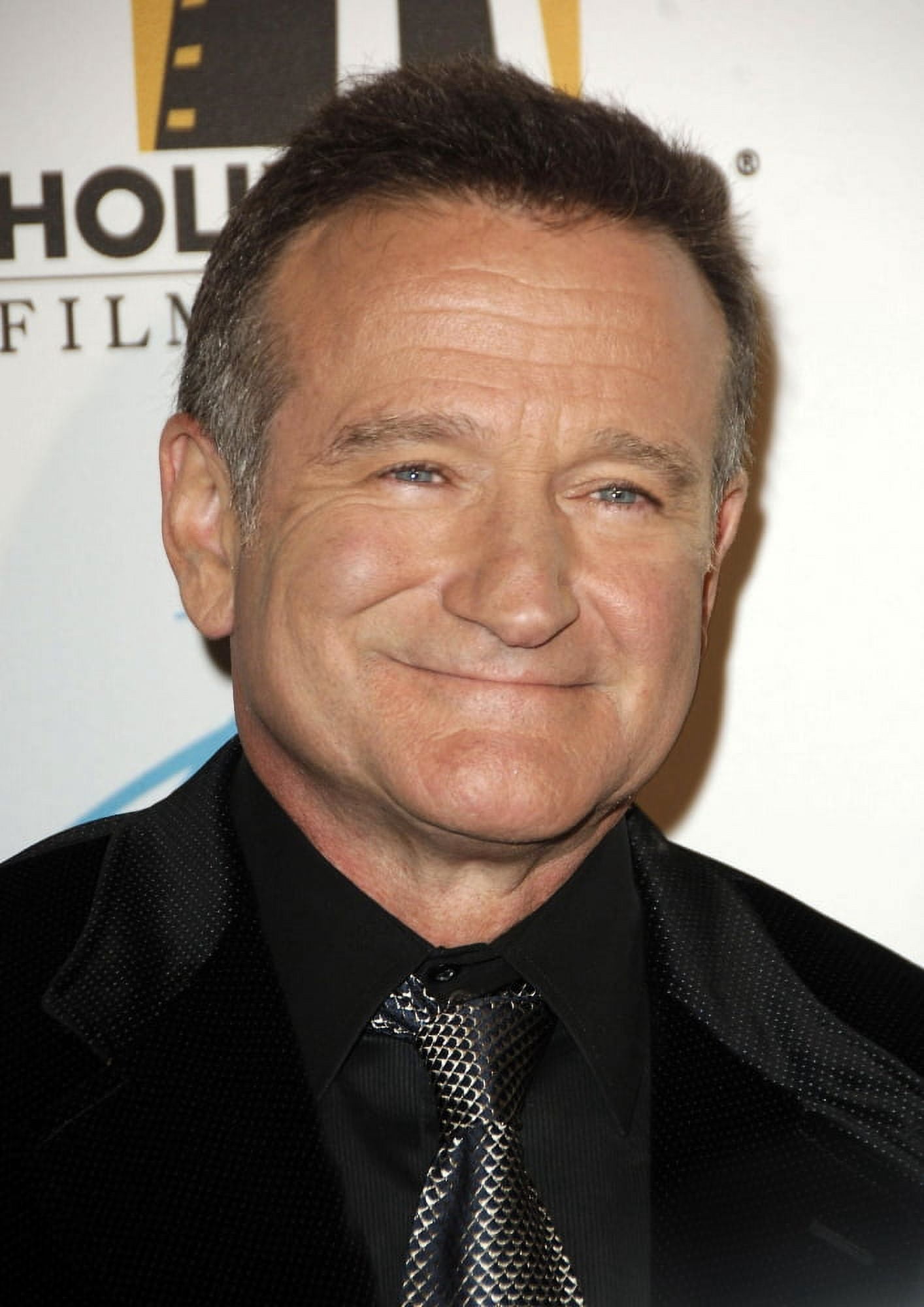 Robin Williams At Arrivals For Hollywood Film Festival 10Th Annual Hollywood Awards Canvas Art - (16 x 20)