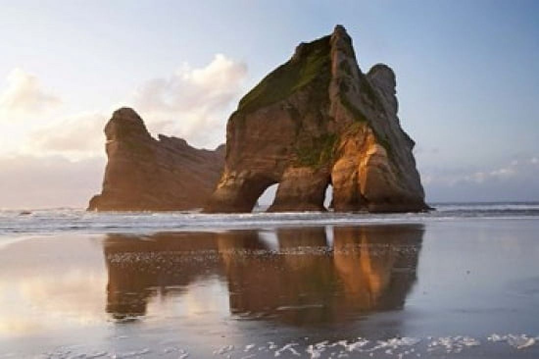 Rock Formation Archway Island South Island New Zealand (horizontal) Canvas Art - David Wall DanitaDelimont (34 x 23)
