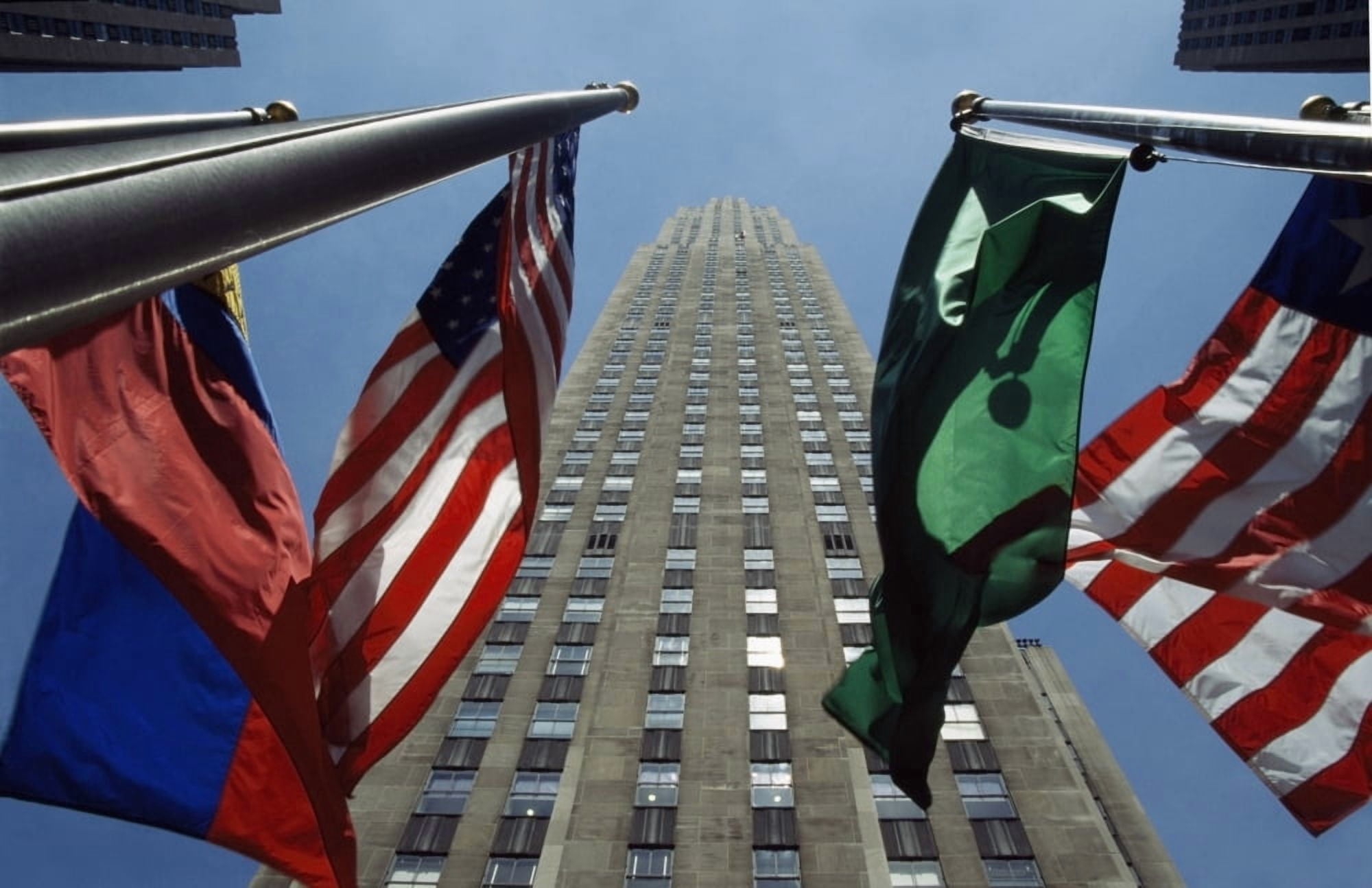 Rockefeller Centre Rca Building And Flags Canvas Art - Alberto Arzoz Design Pics (19 x 12)