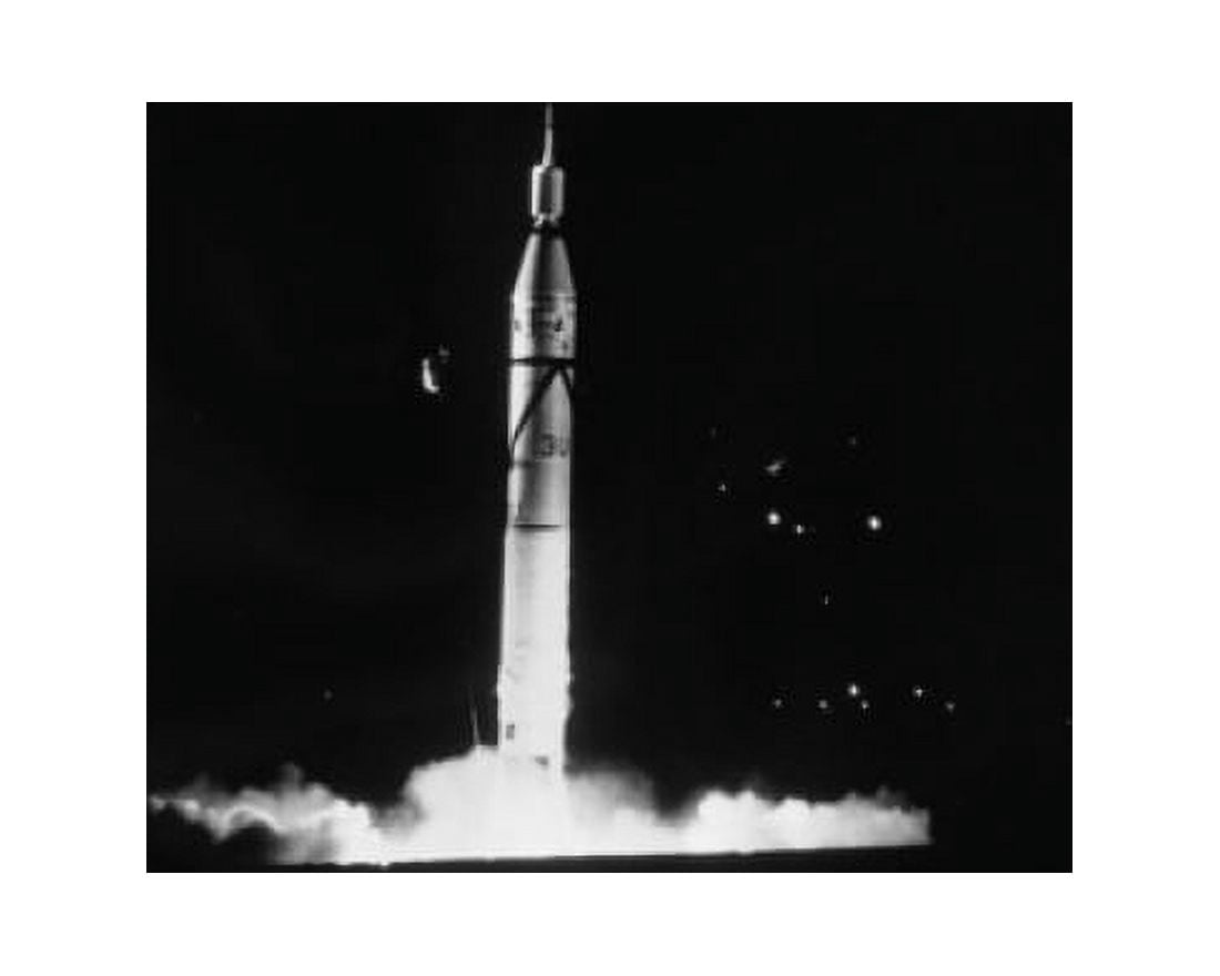 Rocket carrying Explorer Satellite taking off US Army Jupiter C Rocket Cape Canaveral Florida USA Canvas Art - (18 x 24)