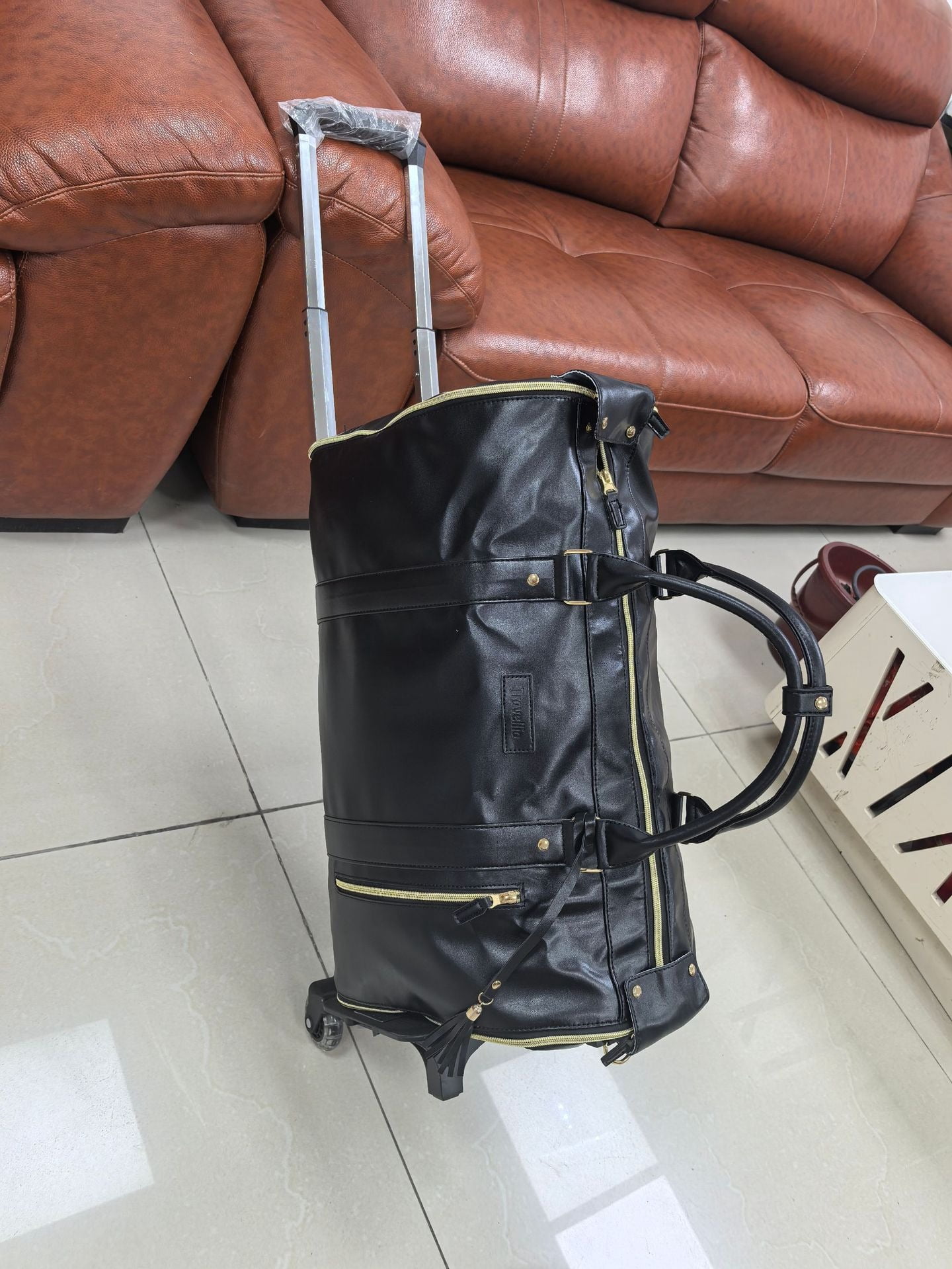 Rolling Duffel Bag with Wheels Suitable for Men and Women Vacation,Suit Bag,Large Capacity Toiletry Bag,Luggage Bag