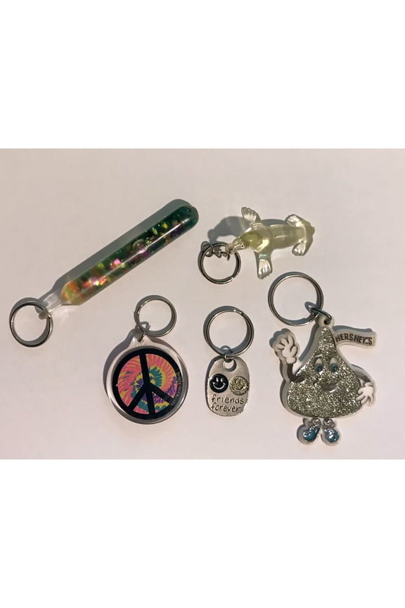 Pre-Owned 5 Retro Keychains Magic Wand Peace Sign Friends Forever Hersey's Kiss Baby Seal