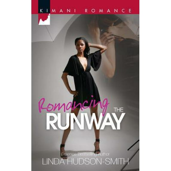 Pre-Owned Romancing the Runway (Kimani Romance) (Unknown) 0373861052 9780373861057