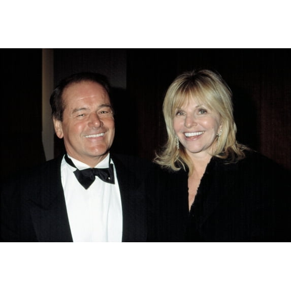 Ron Gilbert And Wife At Heroes In Uniform Gala, Ny 3222002, By Cj Contino Celebrity (20 x 16)