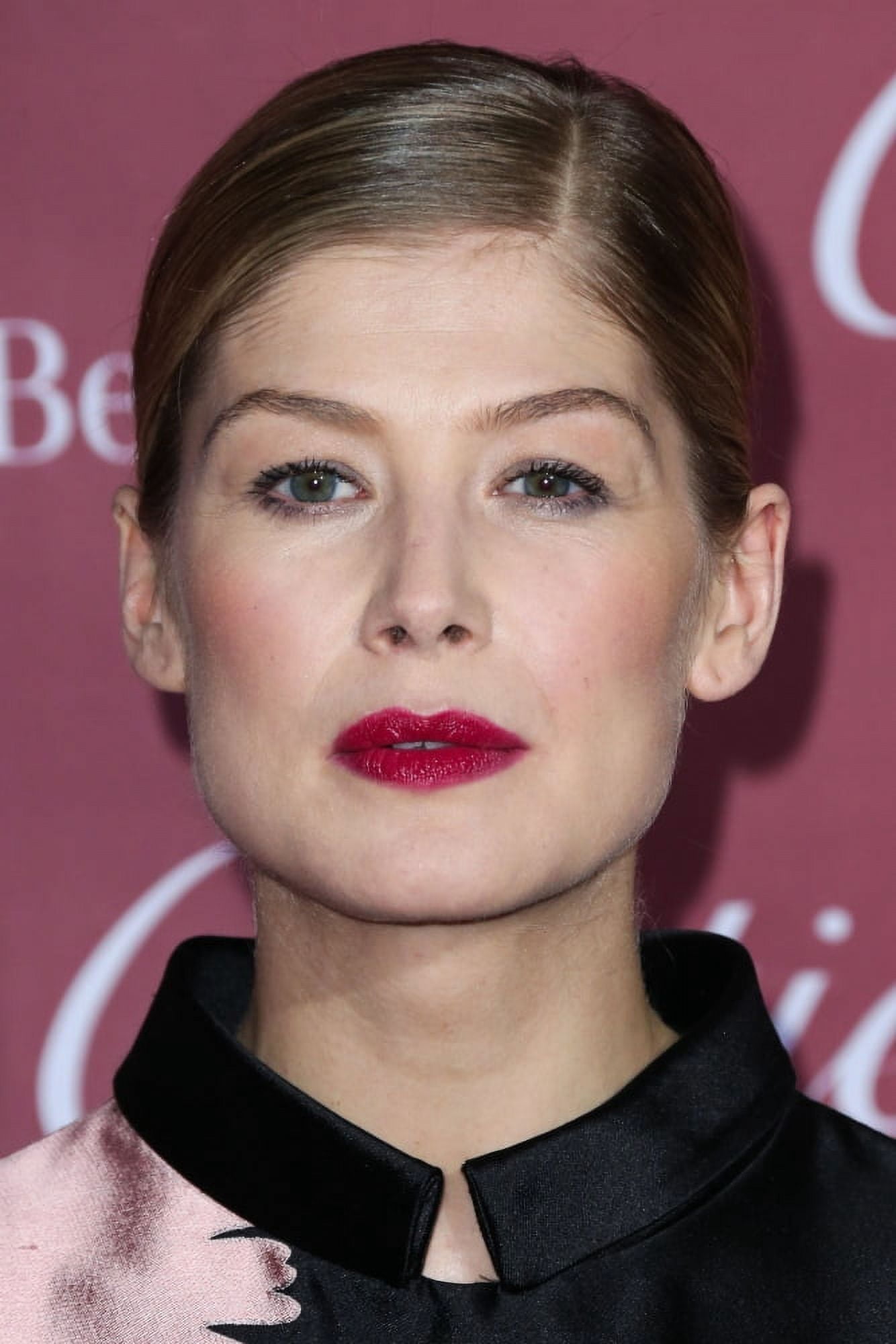Rosamund Pike At Arrivals For 26Th Annual Palm Springs International Film Festival Awards Gala 2015 - Part 2 Canvas Art - (16 x 20)