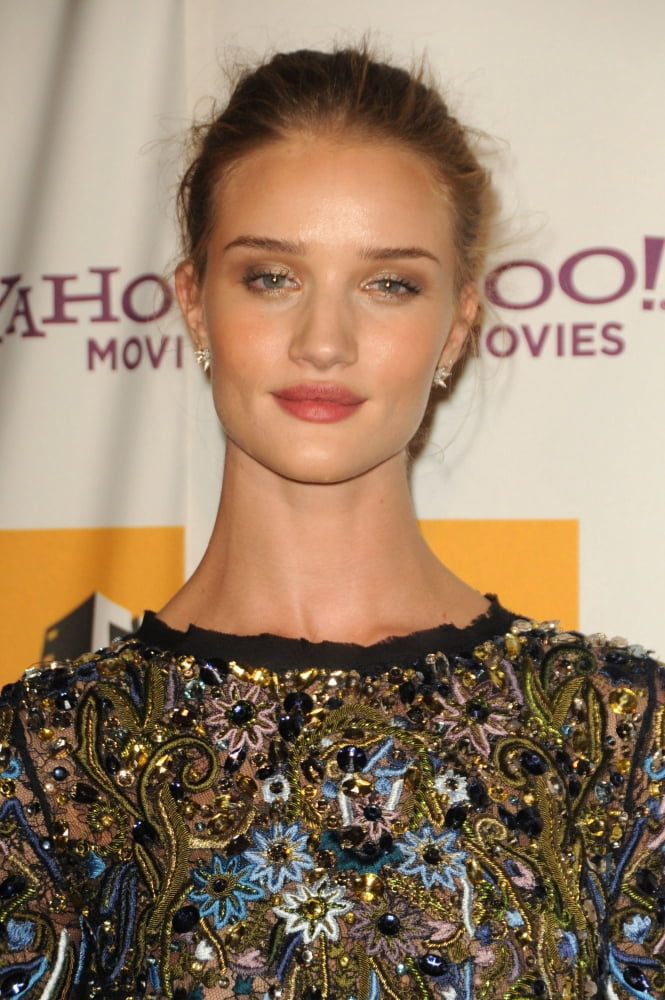 Rosie Huntington Whiteley At Arrivals For 15Th Annual Hollywood Film Awards Gala Ceremony Canvas Art - (16 x 20)