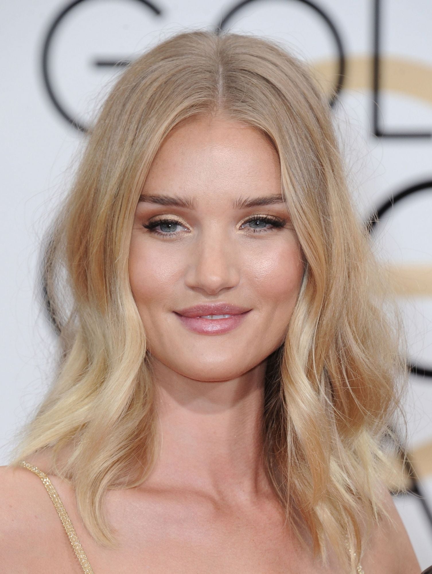 Rosie Huntington-Whiteley At Arrivals For 73Rd Annual Golden Globe Awards 2016 - Arrivals 2 Canvas Art - (16 x 20)