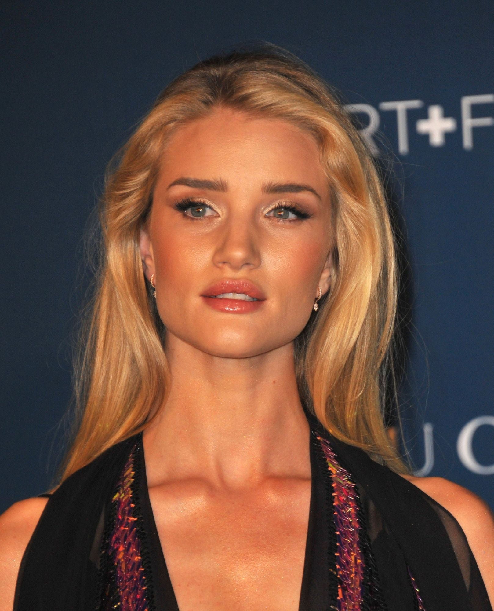 Rosie Huntington-Whiteley At Arrivals For Lacma Art And Film Gala Canvas Art - (16 x 20)