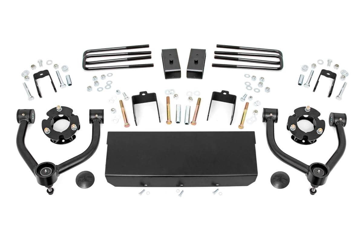 Rough Country (74240) 3.5 inch Lift Kit | UCA | M1 Struts | Toyota Tacoma 4WD (2005-2023)