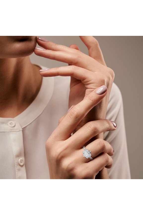 Round Brilliant Moissanite 18k Delicate Lily Ring