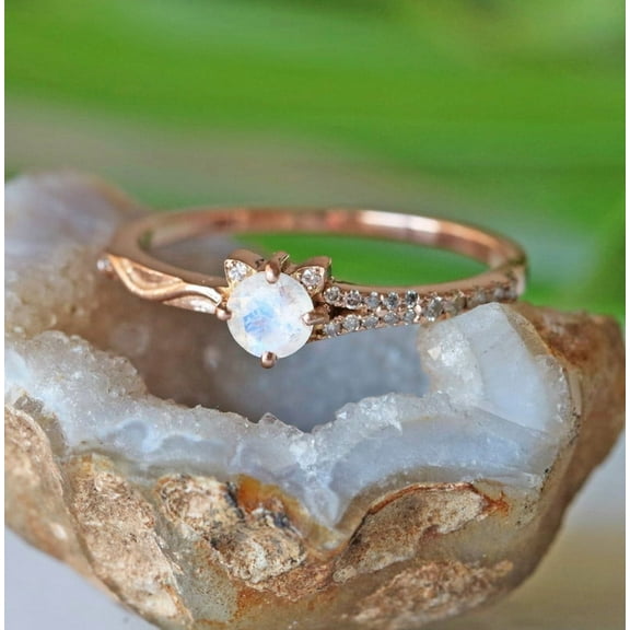Round Cut Moonstone & Diamond Cat Face Ring, 925 Sterling Silver Ring, Engagement Ring, Cat Lovers Ring, Gift For Her.