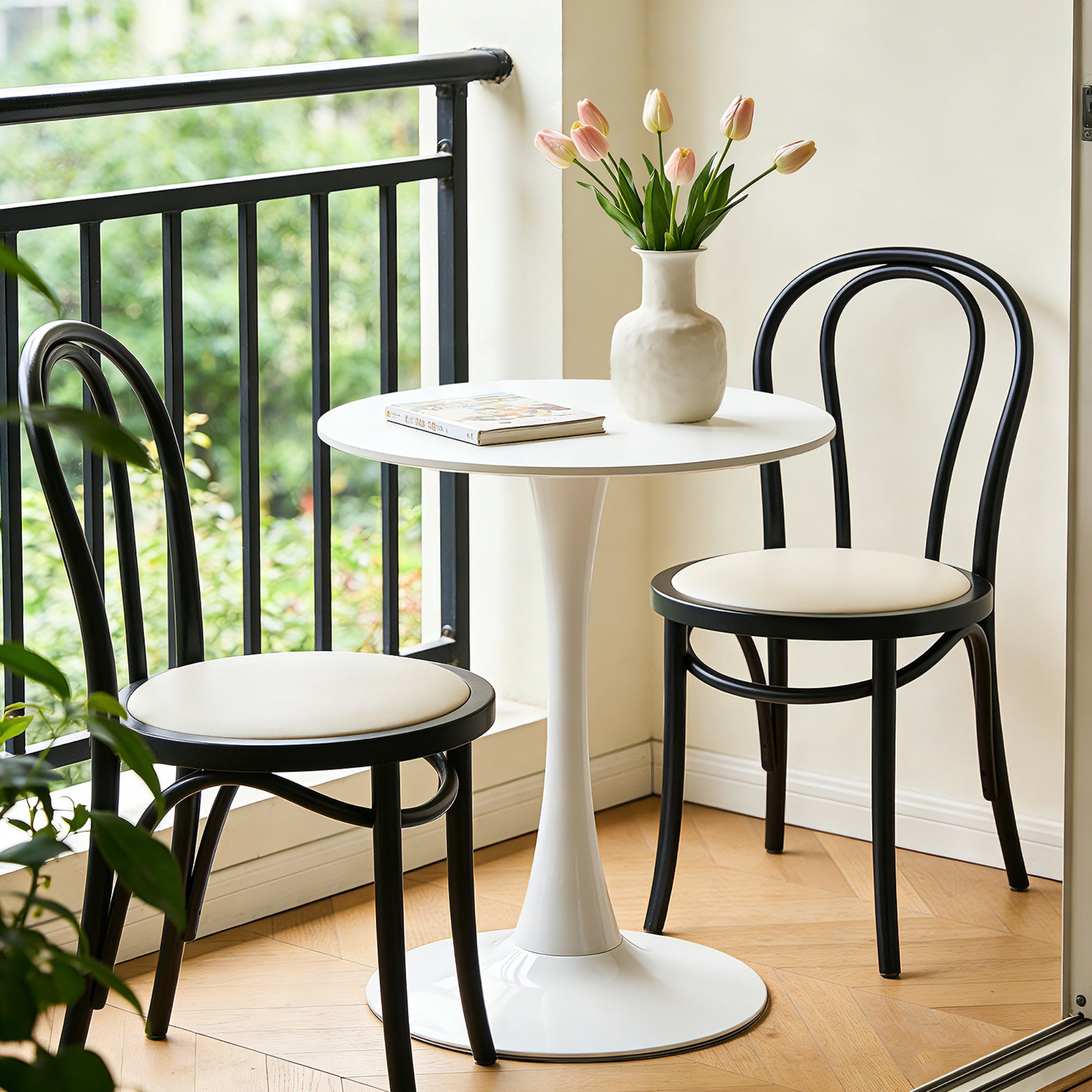 Round Dining Table 24 Inch with Tulip Pedestal Base, Modern Bistro Table and Kitchen Table for Small Spaces, White