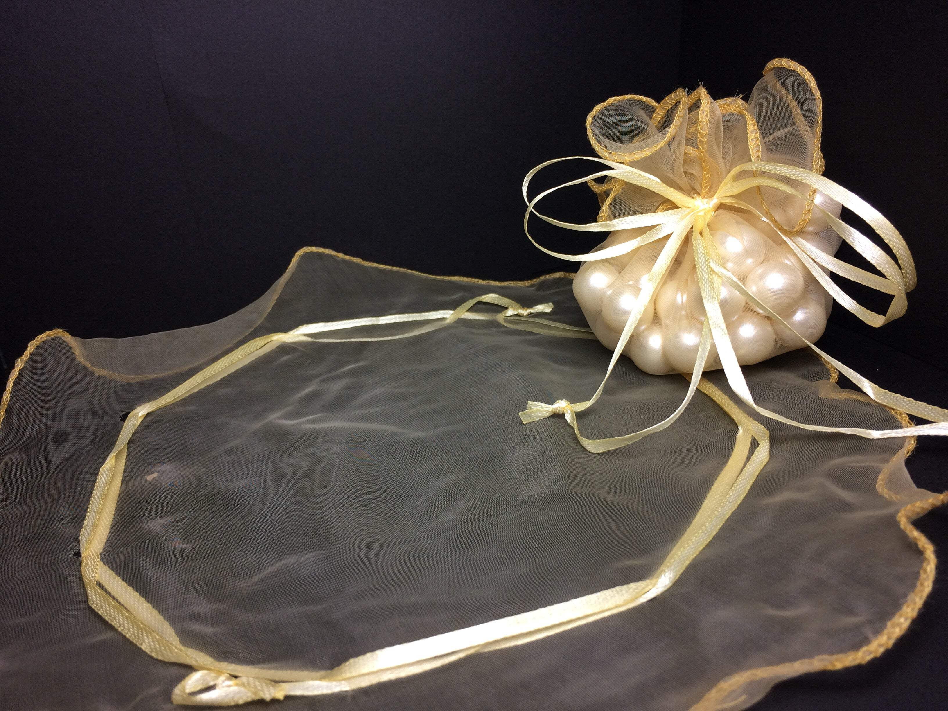 Round Gold Organza Pouches Round Cut (24 Pieces)