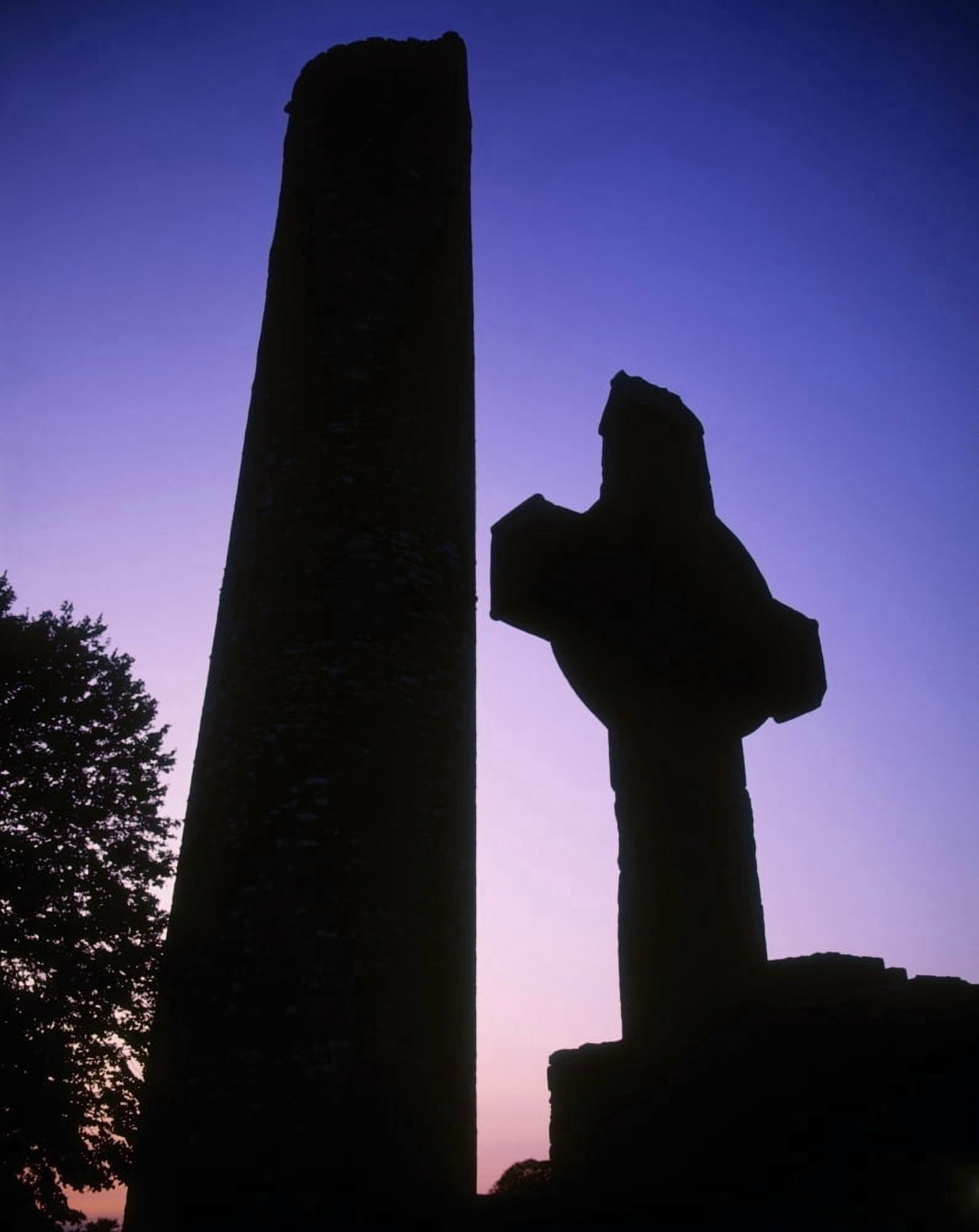 Round Tower And High Cross Monasterboice Co Louth Ireland Canvas Art - The Irish Image Collection Design Pics (12 x 16)