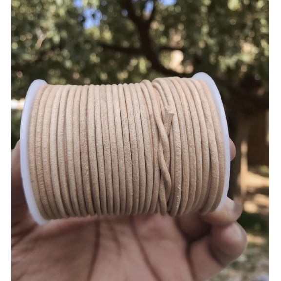 Hottmess Round Leather Cord Natural, 2 mm, 25 Yards