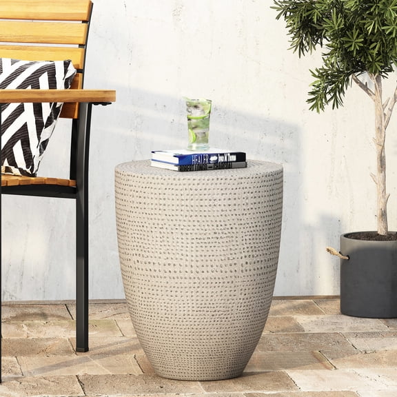 Rounded Cylindrical Shape, Functional Design / Good for Deck and Chair Side, Effortless Cleaning