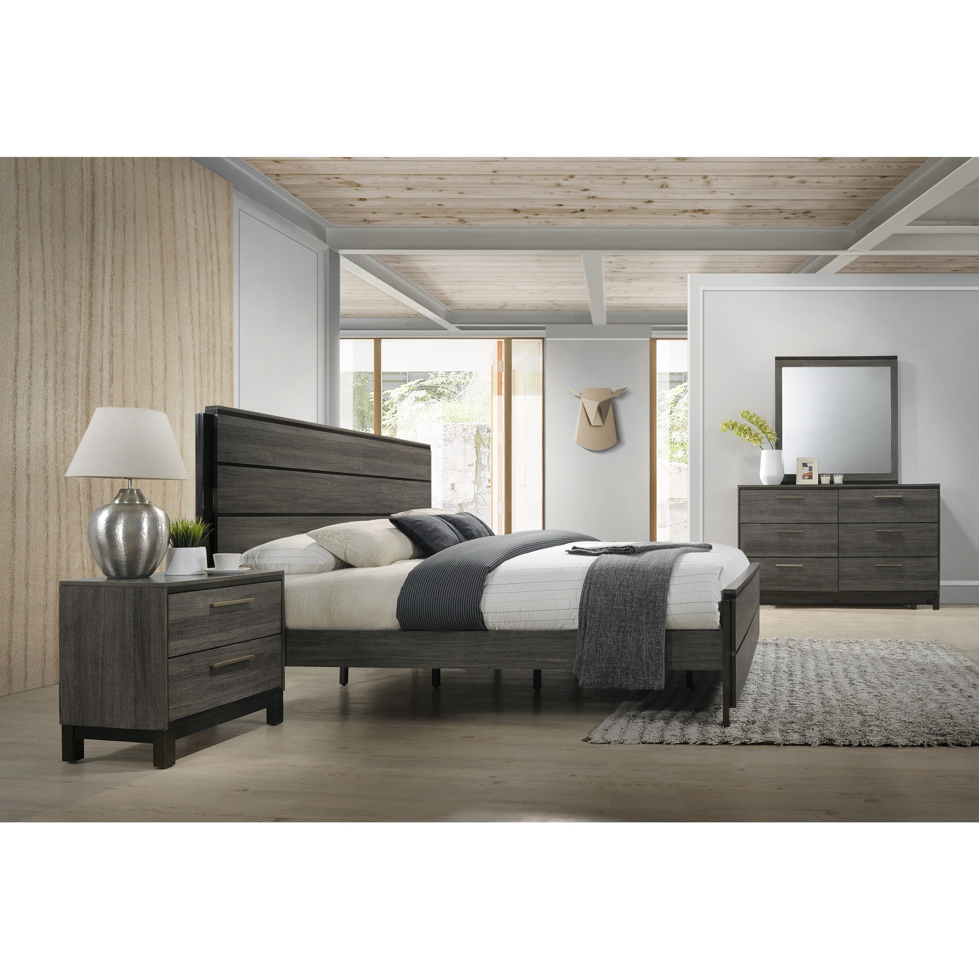 Ioana Queen Size Weathered Gray Wood Bedroom Set
