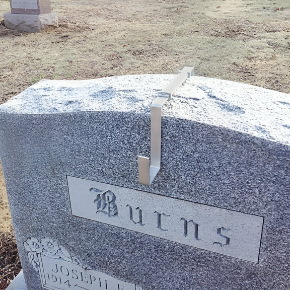 Roventeur Wreath Flag Holders Cemetery Wreath Hangers, Solid Aluminum 7" - 11"