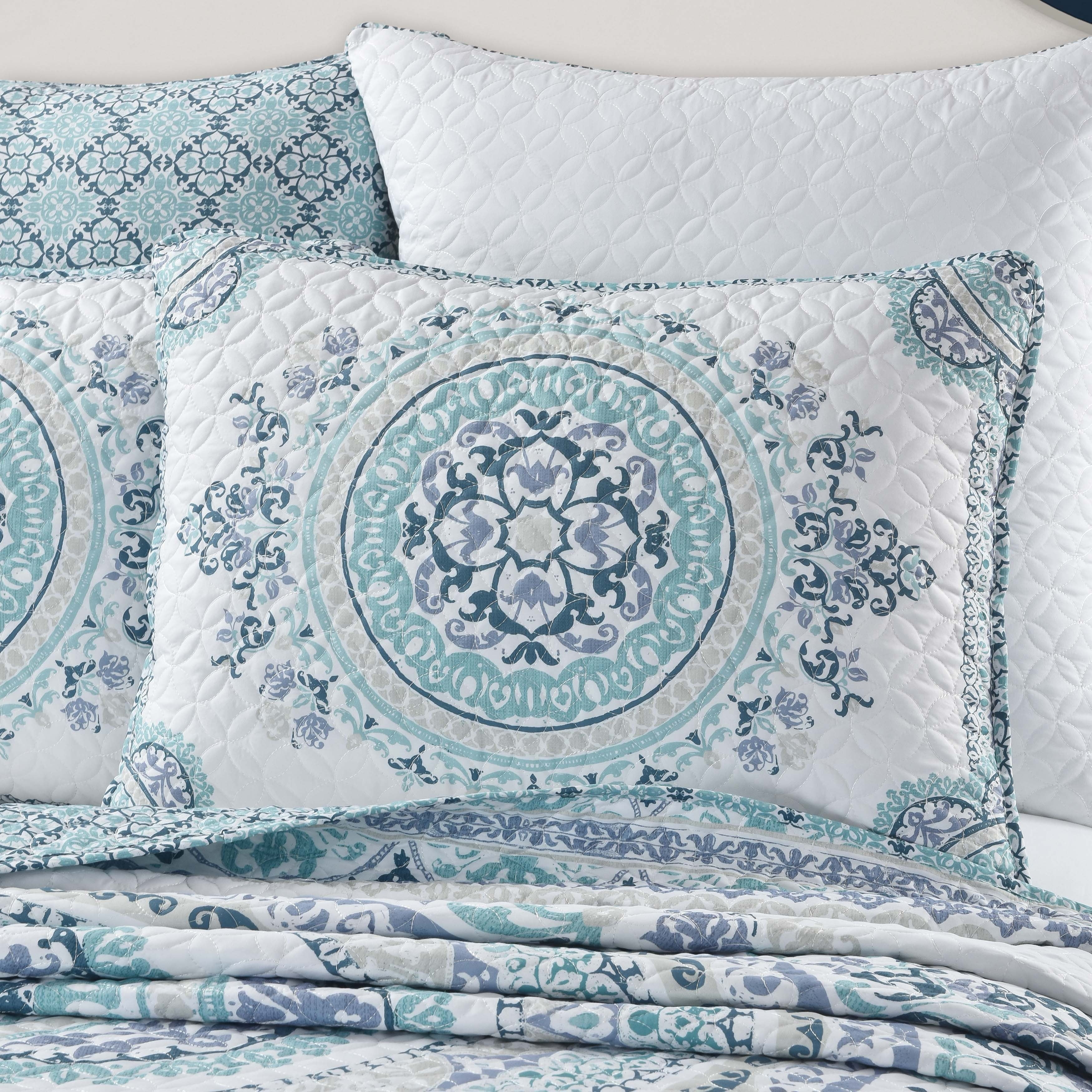Afton Blue and White Mosaic Quilted Full/Queen Set