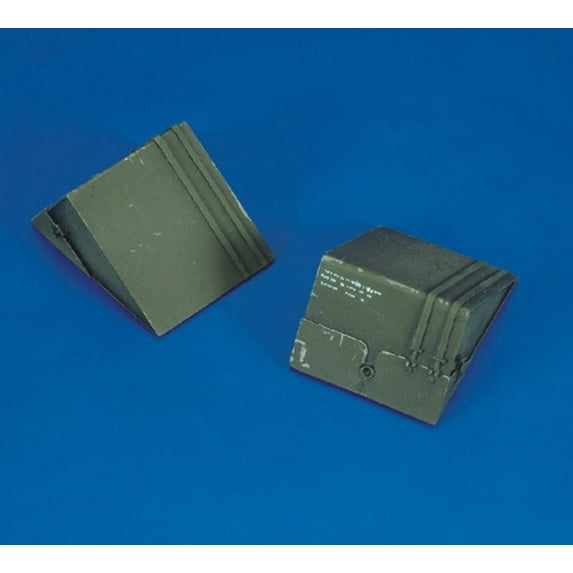 Royal Model 1:35 Fuel Boxes T-34 Mod. 1943 - Resin Detail Set #396