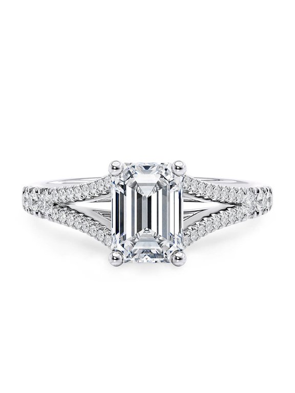 2.50 CTW Emerald-Cut Moissanite Wedding Ring with Split Band in Sterling Silver – Elegant Bridal Jewelry