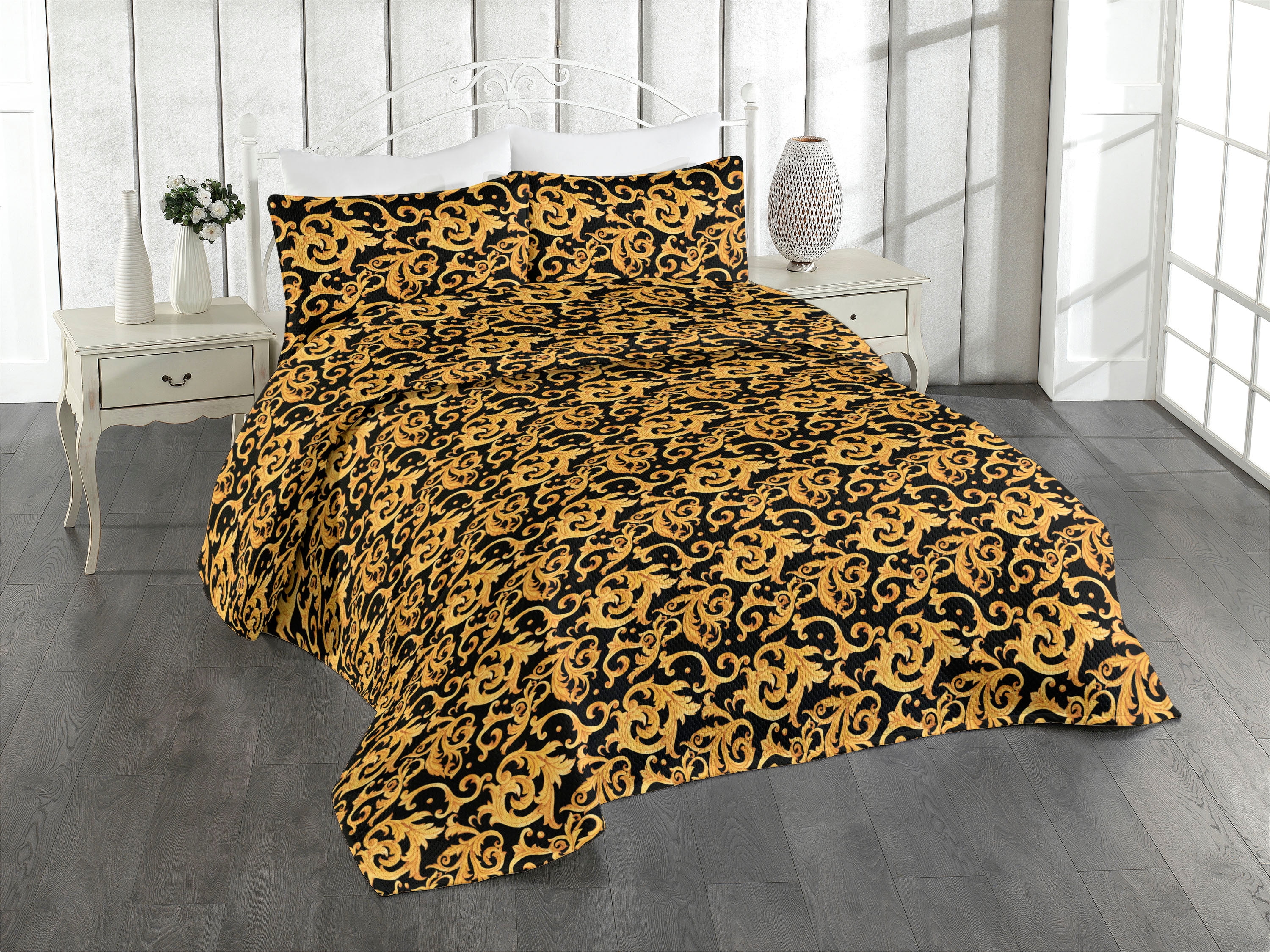 Royal Themed Coverlet, Classic Rococo Style Curlicue Shapes Swirling