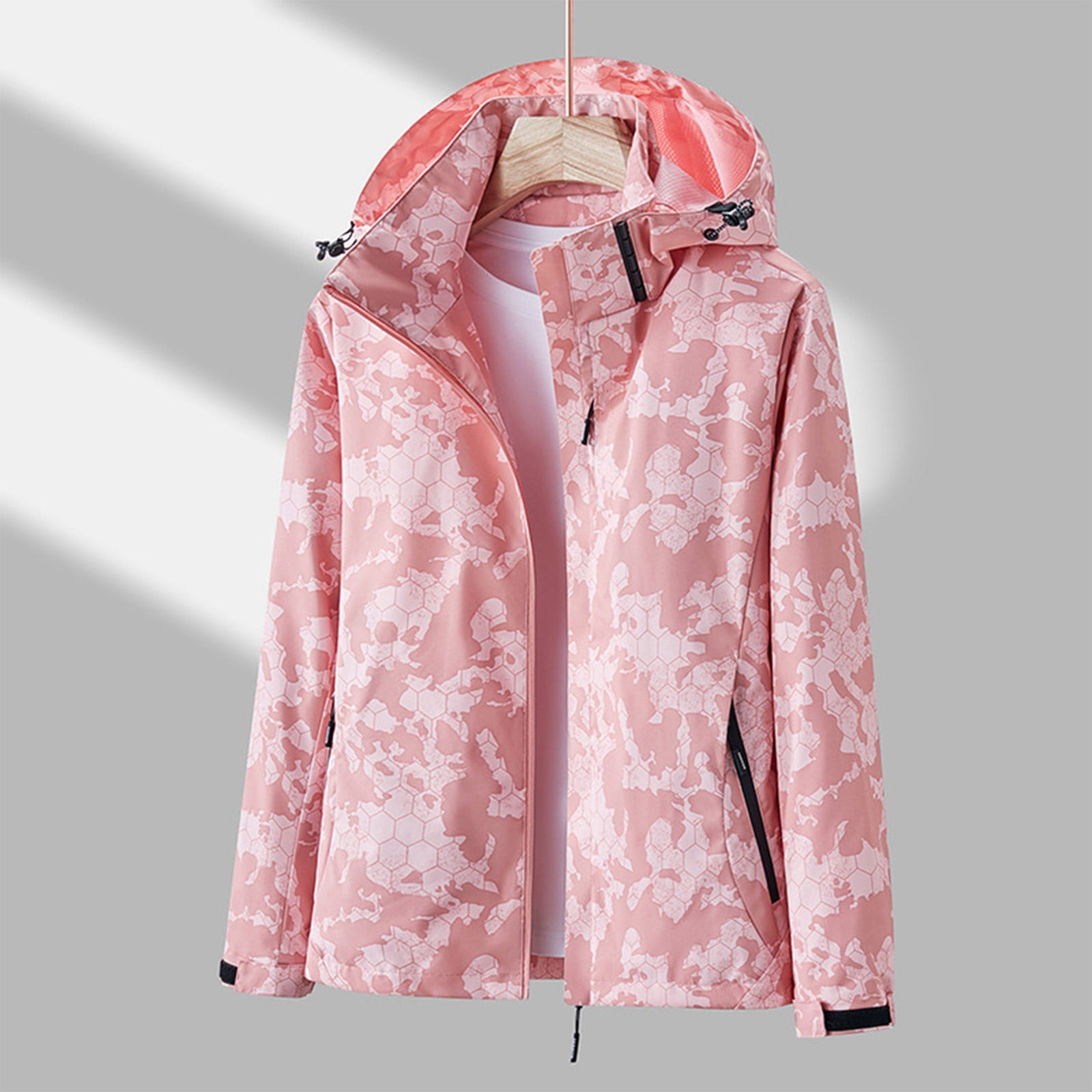 Royallove Women's Camouflage Windproof And Waterproof Outdoor Spring