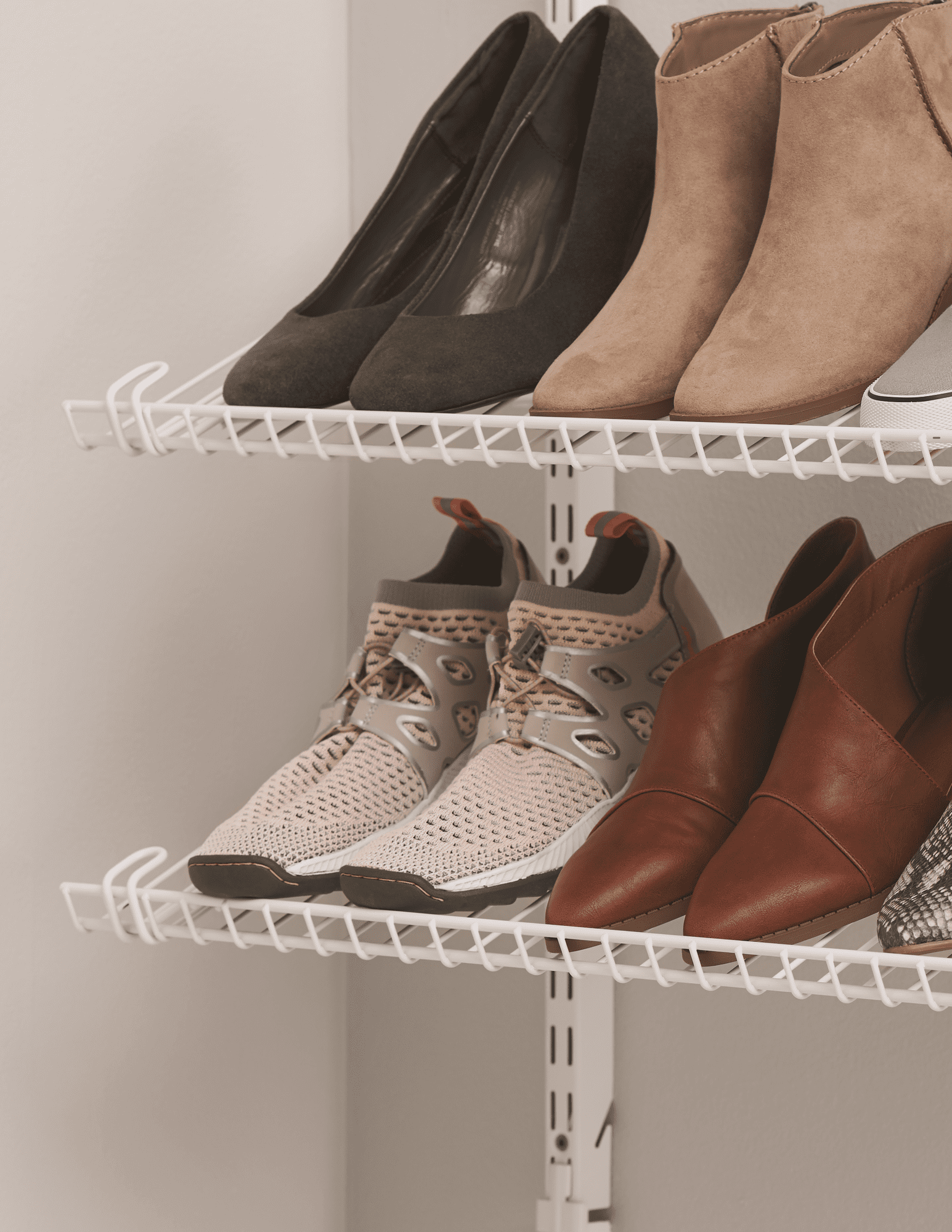 Rubbermaid Closet Kits for Organized Storage