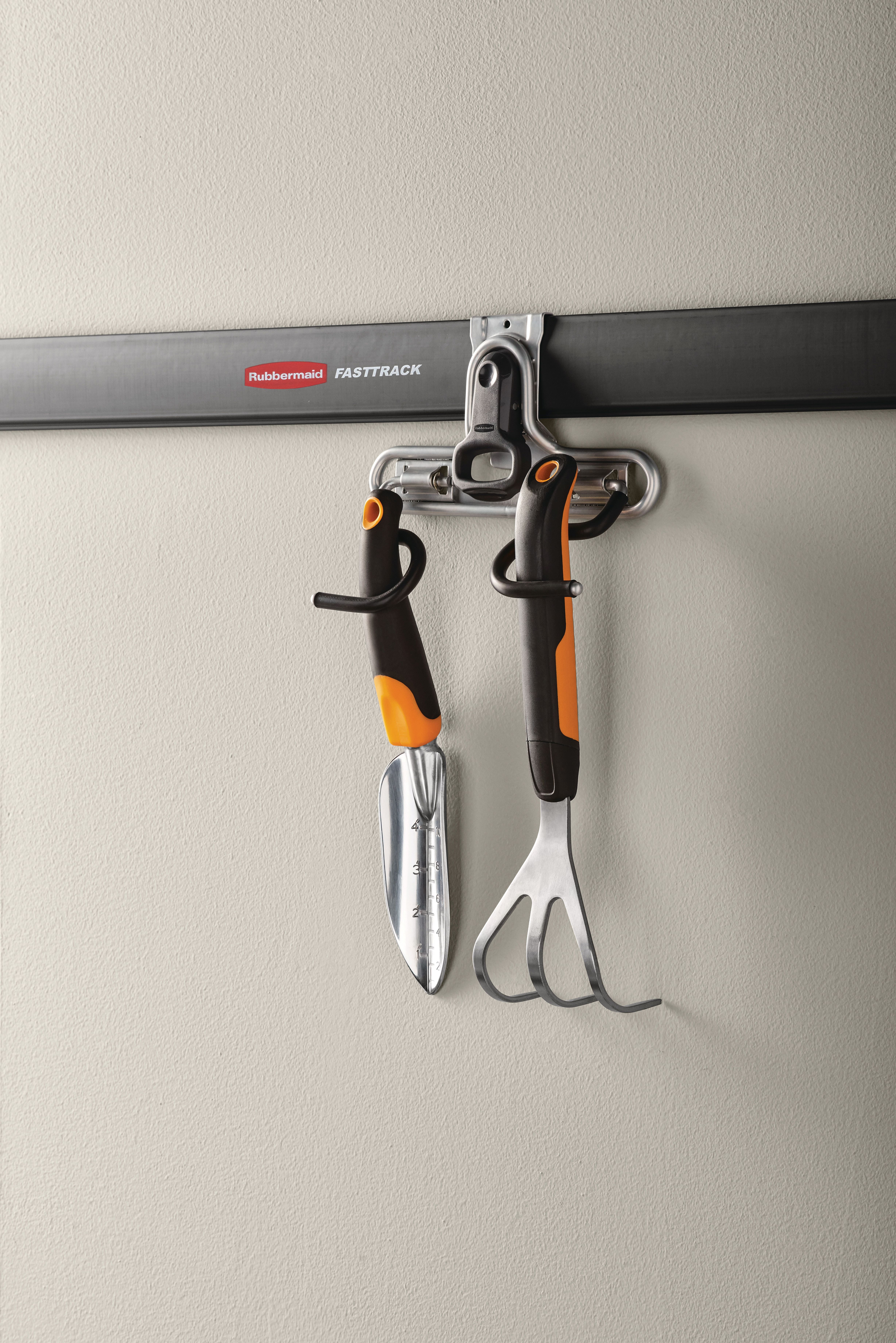  Rubbermaid FastTrack Wall Mounted Storage and