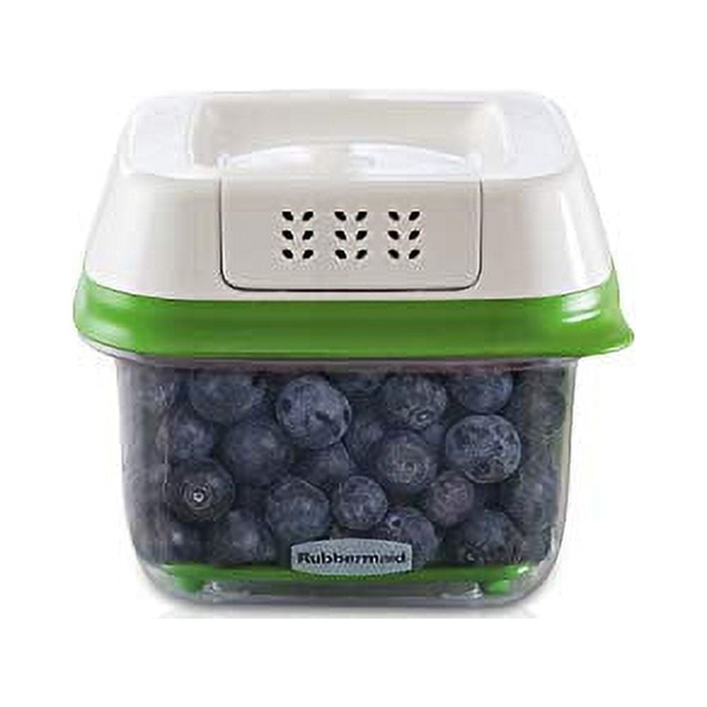 Rubbermaid® Freshworks® Large Green Produce Saver Container, 4.2 L