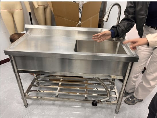 Rugerasy Commercial Restaurant Sink,Freestanding Sink with Pull-Out Faucet,Stainless Steel Utility Sink Workbench Storage Shelf,For Backyard Garden Kitchen