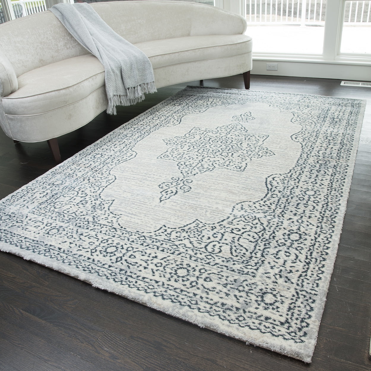 Rugs America Brighton Collection Vintage Medallion BH250A Transitional Oriental Area Rug 5' x 8'