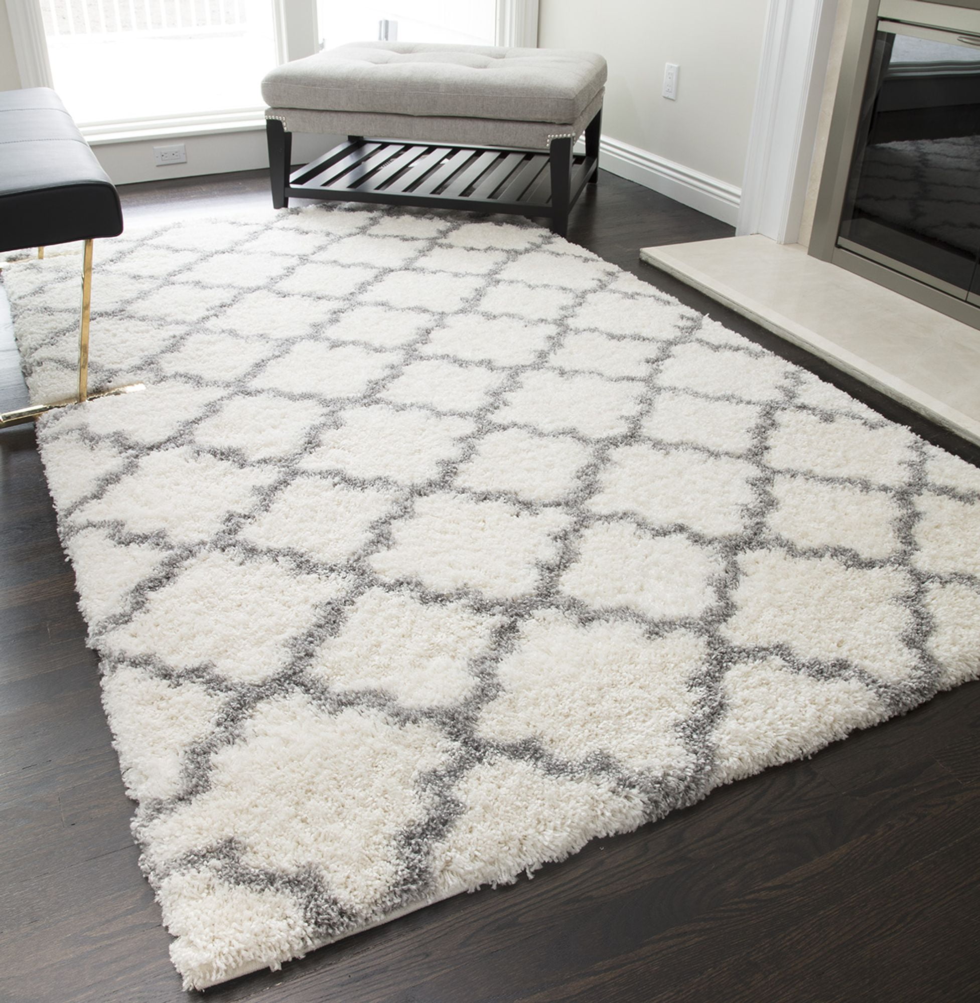 Rugs America Feather Shag Collection Ivory grey Quatrefoil FH100A