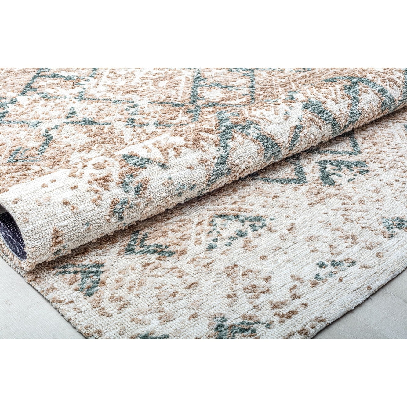5' x 7' White and Beige Geometric Synthetic Area Rug
