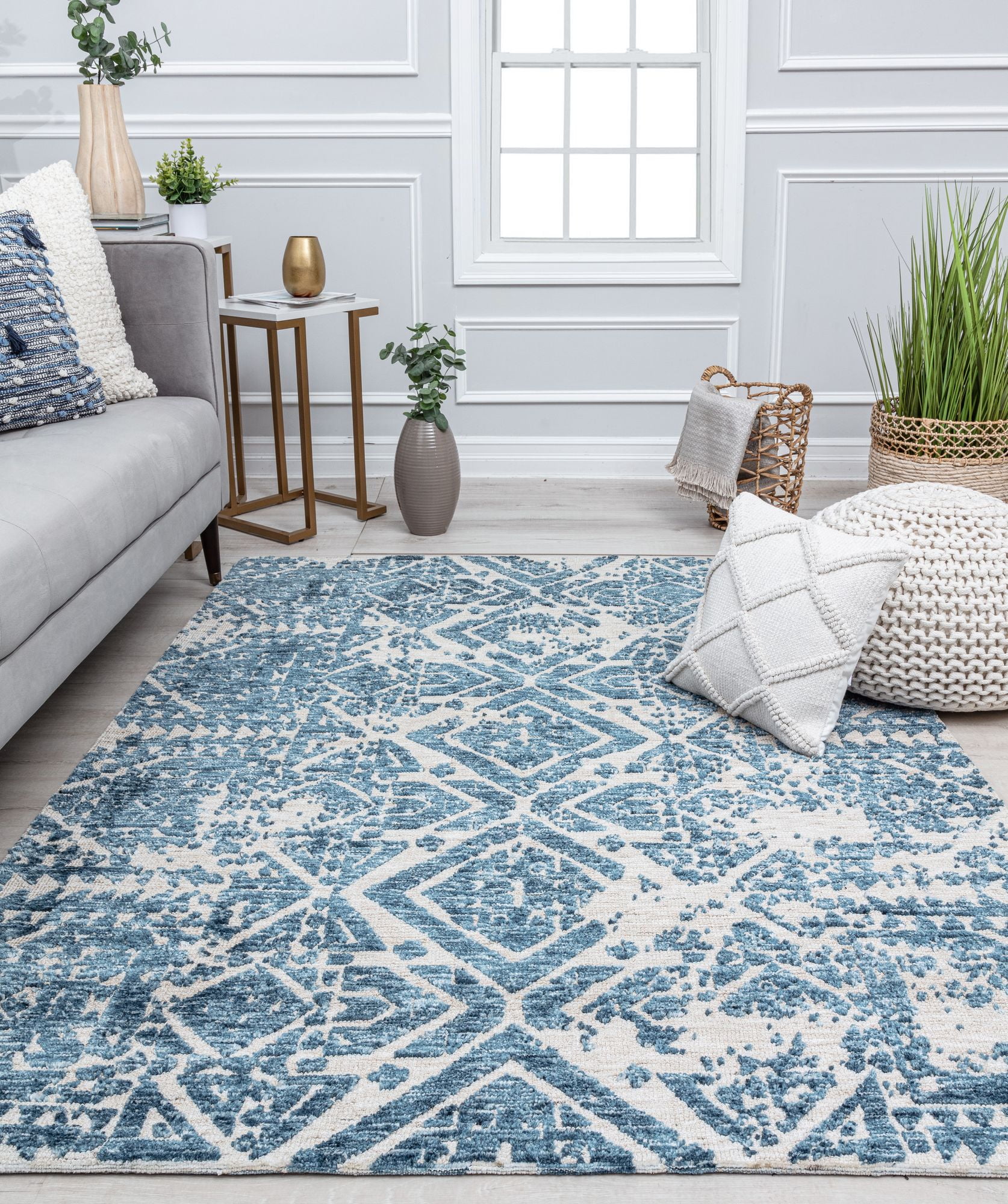 5' x 7' Blue Geometric Stain-Resistant Synthetic Area Rug