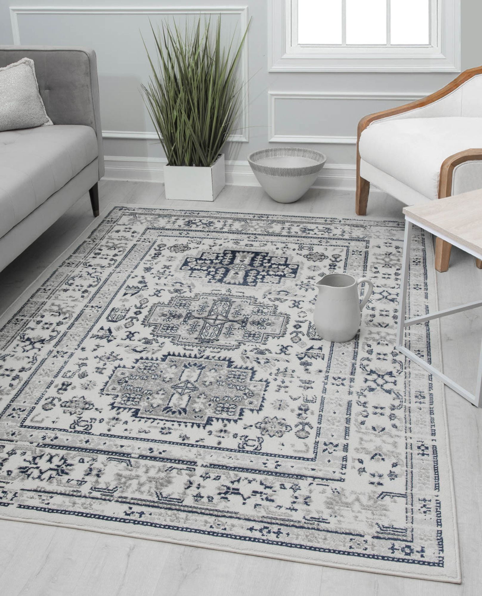 Glacial Sundara Blue and White Floral Synthetic 5' x 7' Area Rug