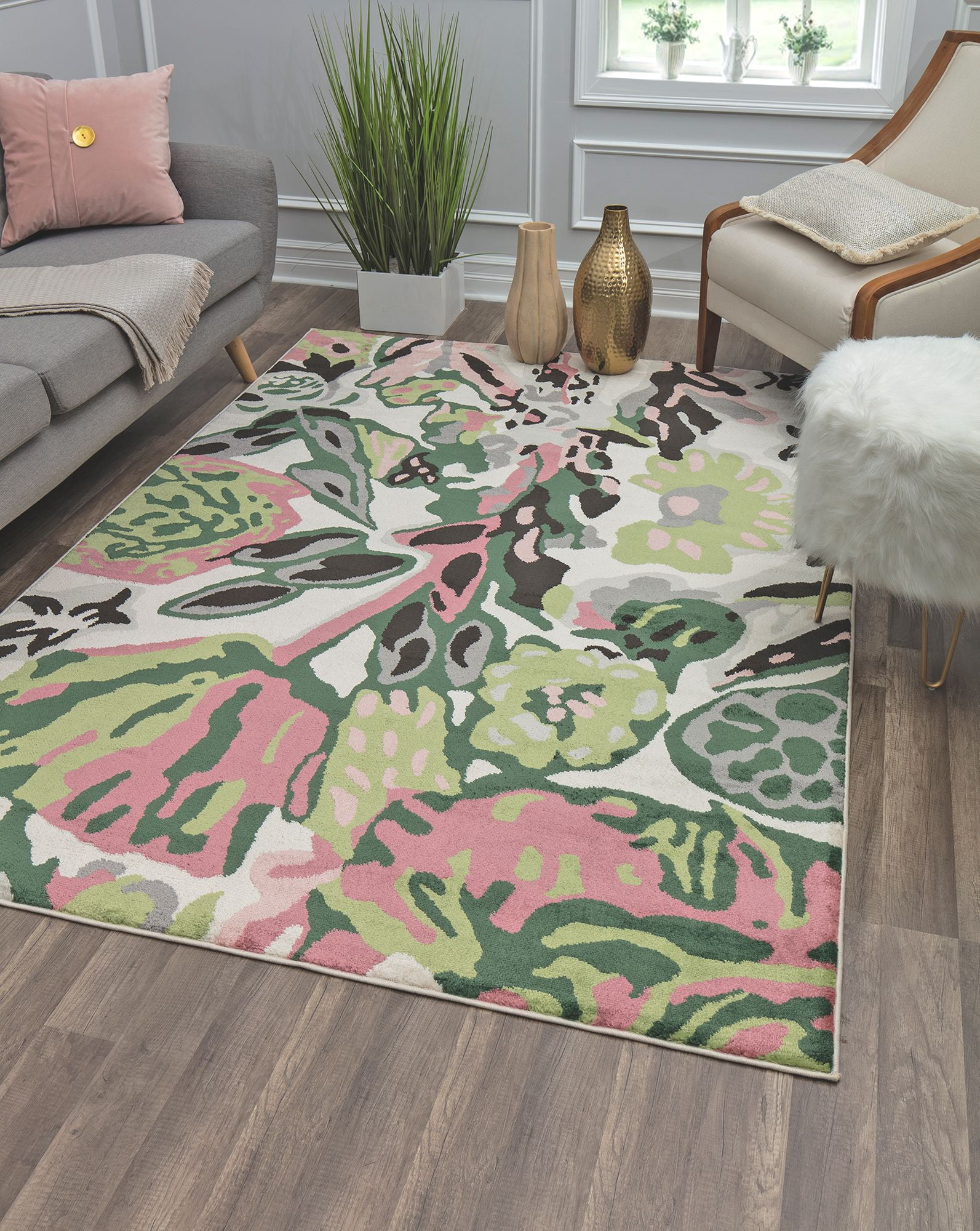 May Flowers 8' x 10' Ivory and Green Synthetic Floral Area Rug