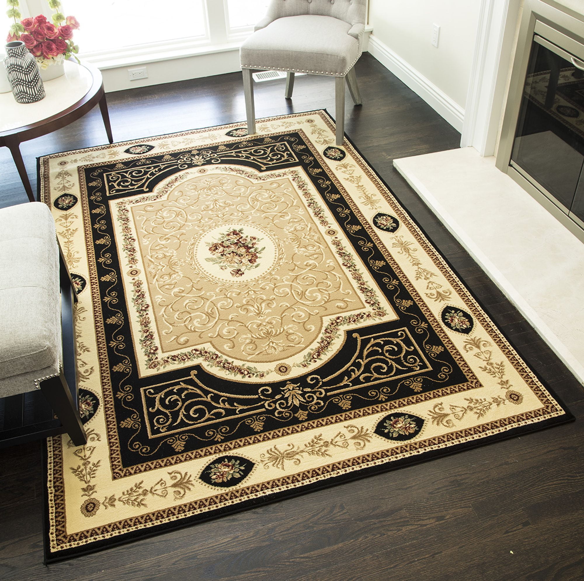 Aubusson Black and Beige Round Synthetic Wool Area Rug