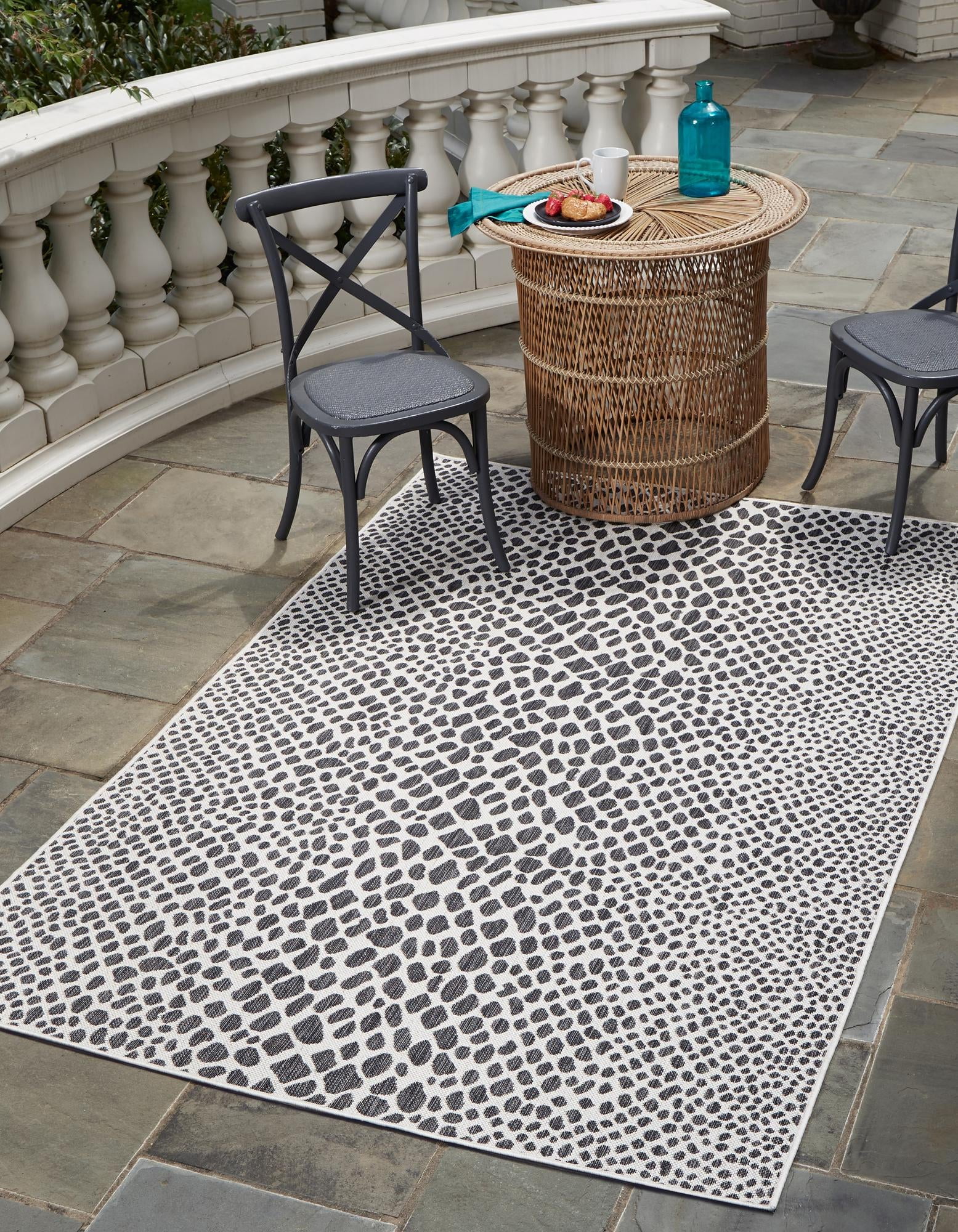 Rugs.com Jill Zarin Outdoor Collection Rug – 6' x 9' Black Flatweave ...