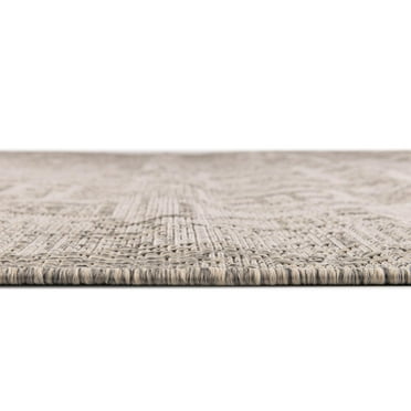 Rugs.com Outdoor Aztec Collection Rug – 4 Ft Round Light Gray Flatweave Rug Perfect For Kitchens, Dining Rooms