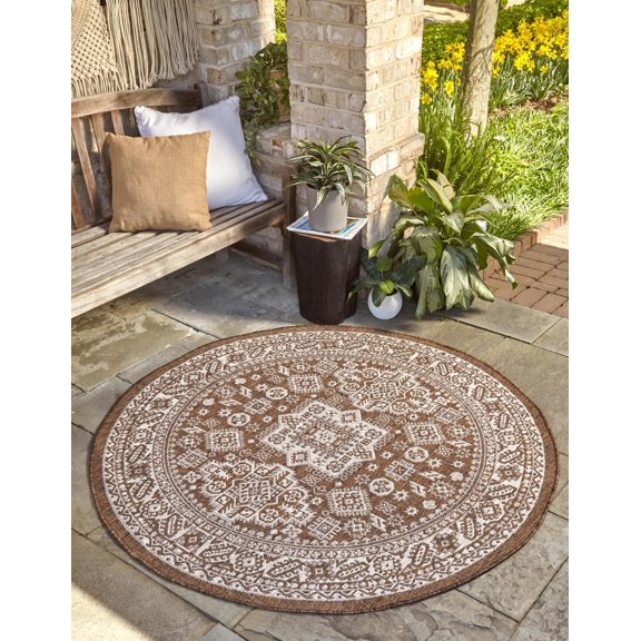 Rugs.com Outdoor Aztec Collection Rug – 5 Ft Round Brown Flatweave Rug Perfect For Kitchens, Dining Rooms